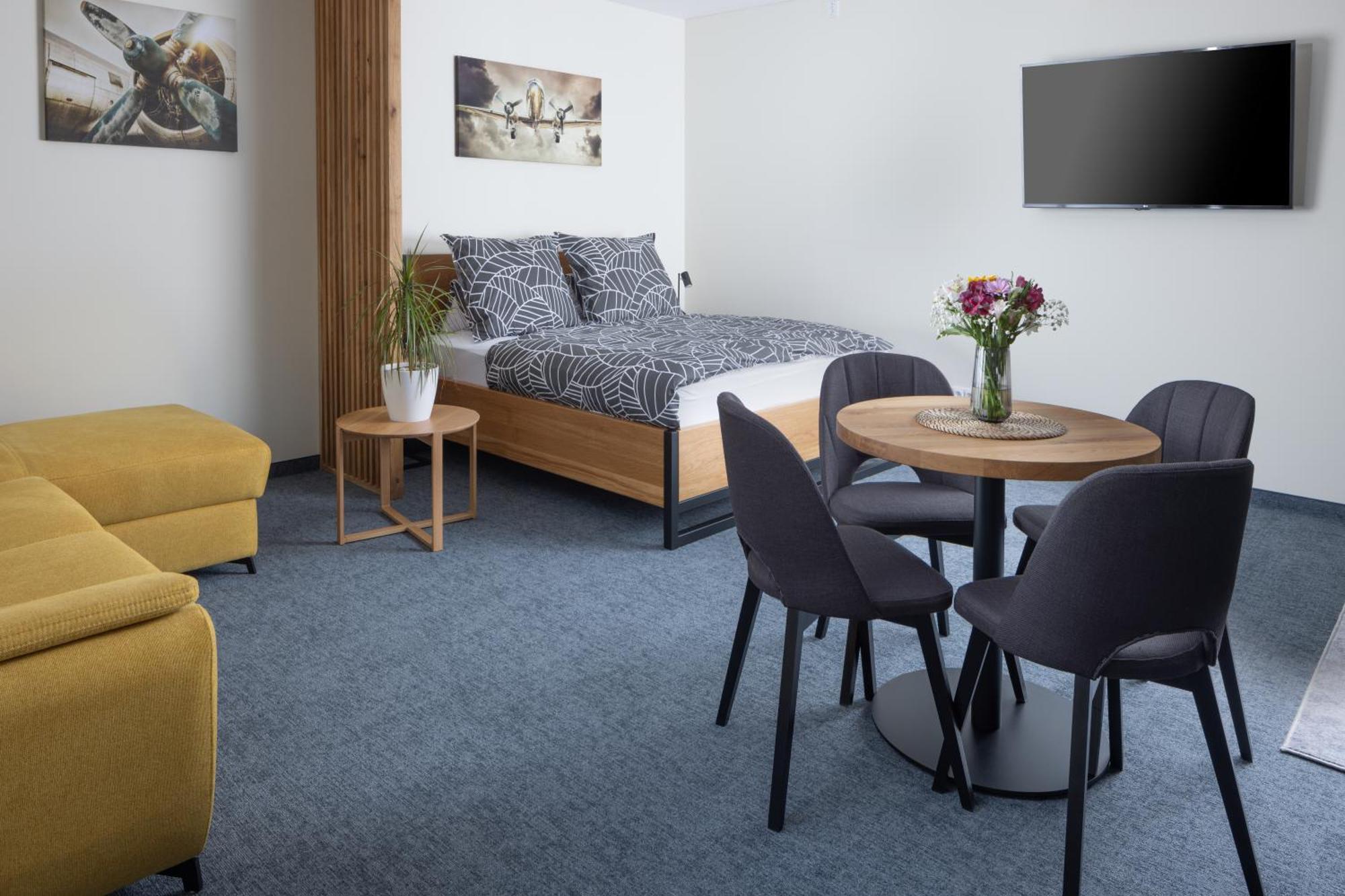 Apartmany Hangar Страконице Экстерьер фото